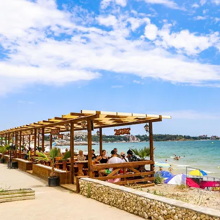 Luxury First Line With Pool By The Sea Apartamento Nesebar