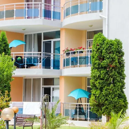 Apartmán Luxury First Line With Pool By The Sea *