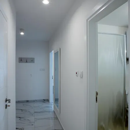 Luxury First Line With Pool By The Sea Nesebar