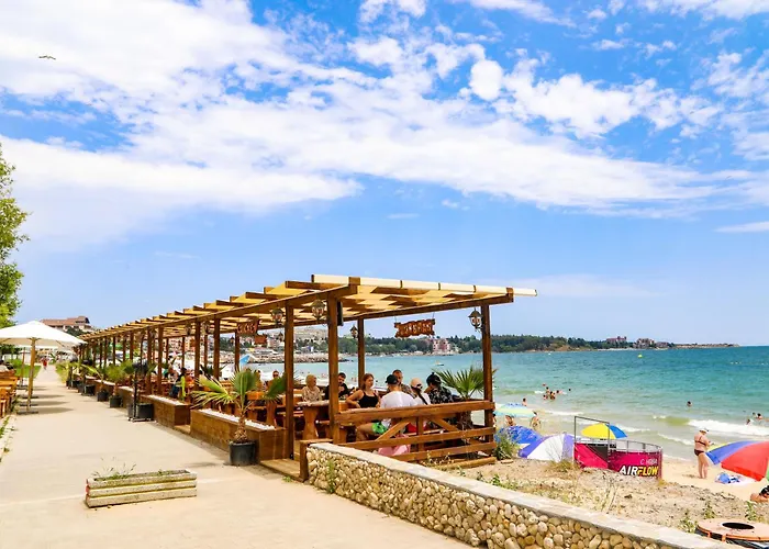 Luxury First Line With Pool By The Sea Apartment Nessebar
