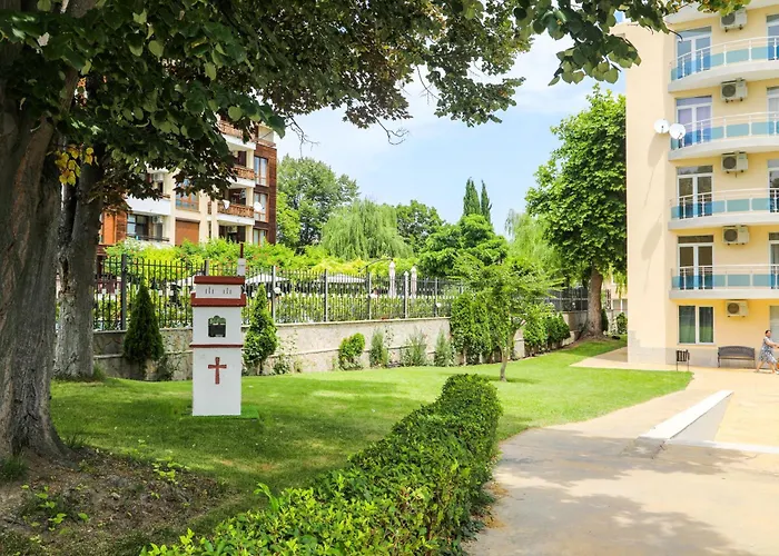 Luxury First Line With Pool By The Sea Nessebar