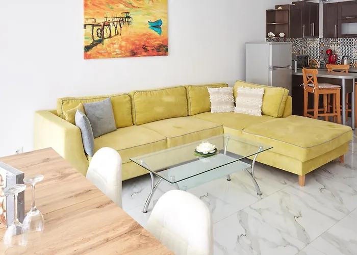 Apartment Luxury First Line With Pool By The Sea