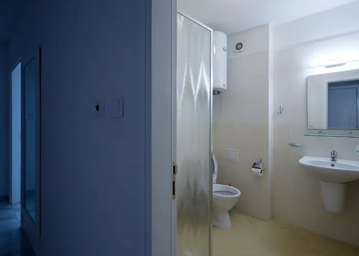 Luxury First Line With Pool By The Sea Apartment *