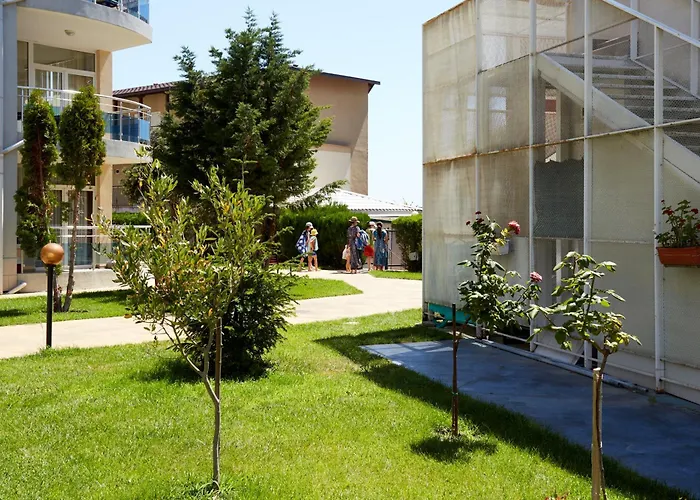 Luxury First Line With Pool By The Sea Apartment *