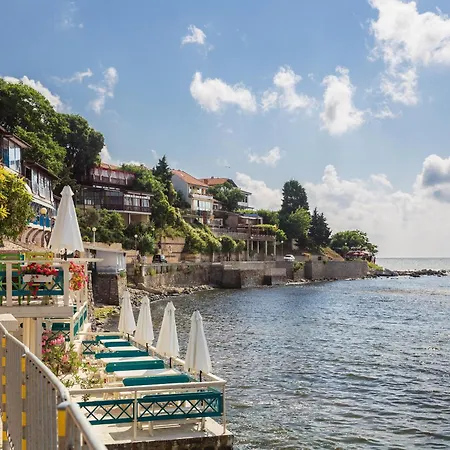 Luxury First Line With Pool By The Sea Apartment *