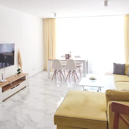 Apartment Luxury First Line With Pool By The Sea Nesebar